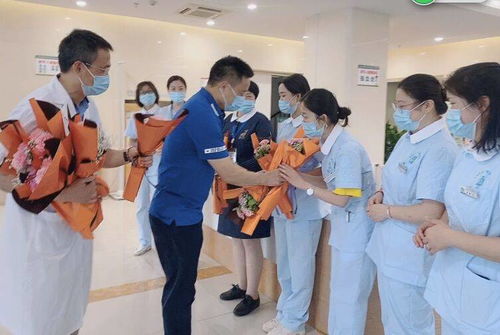 致敬白衣天使，關愛基層醫療——付真會書記慰問中和社區衛生服務中心護士紀實